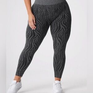 NVGTN Gray Zebra Print Leggings